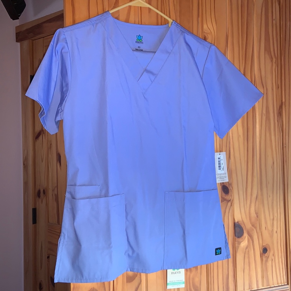 Maevn Scrub Set